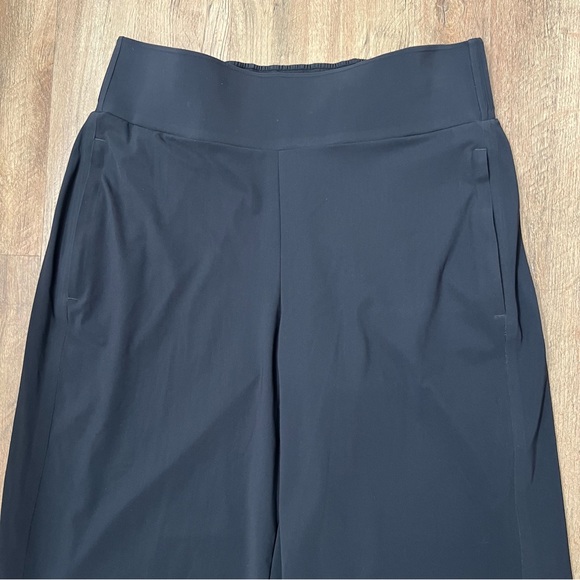 Athleta Cosmic Crop Wide Leg Pants in Black - Picture 6 of 12